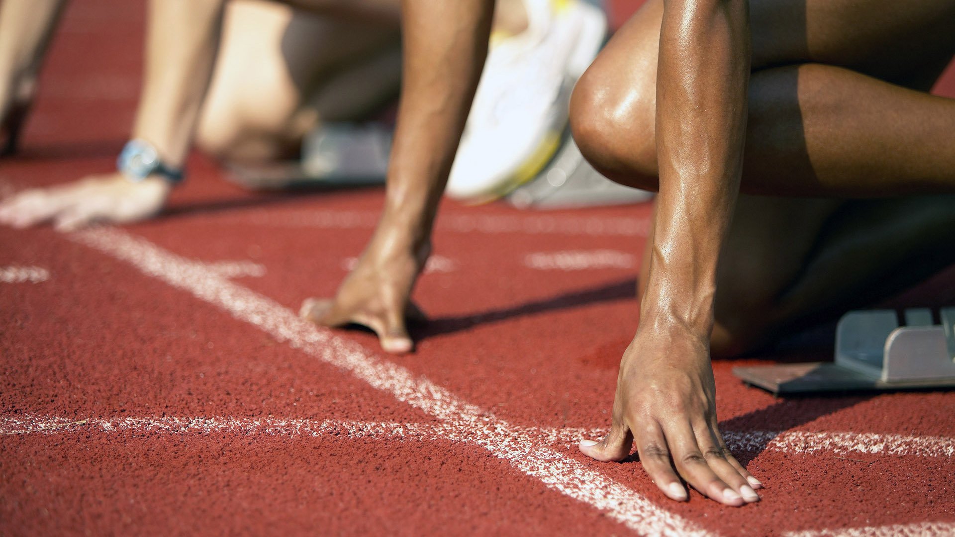 9游电竞资讯-赛道安全技术革新：从气囊到自动刹车，刹车气囊制动器